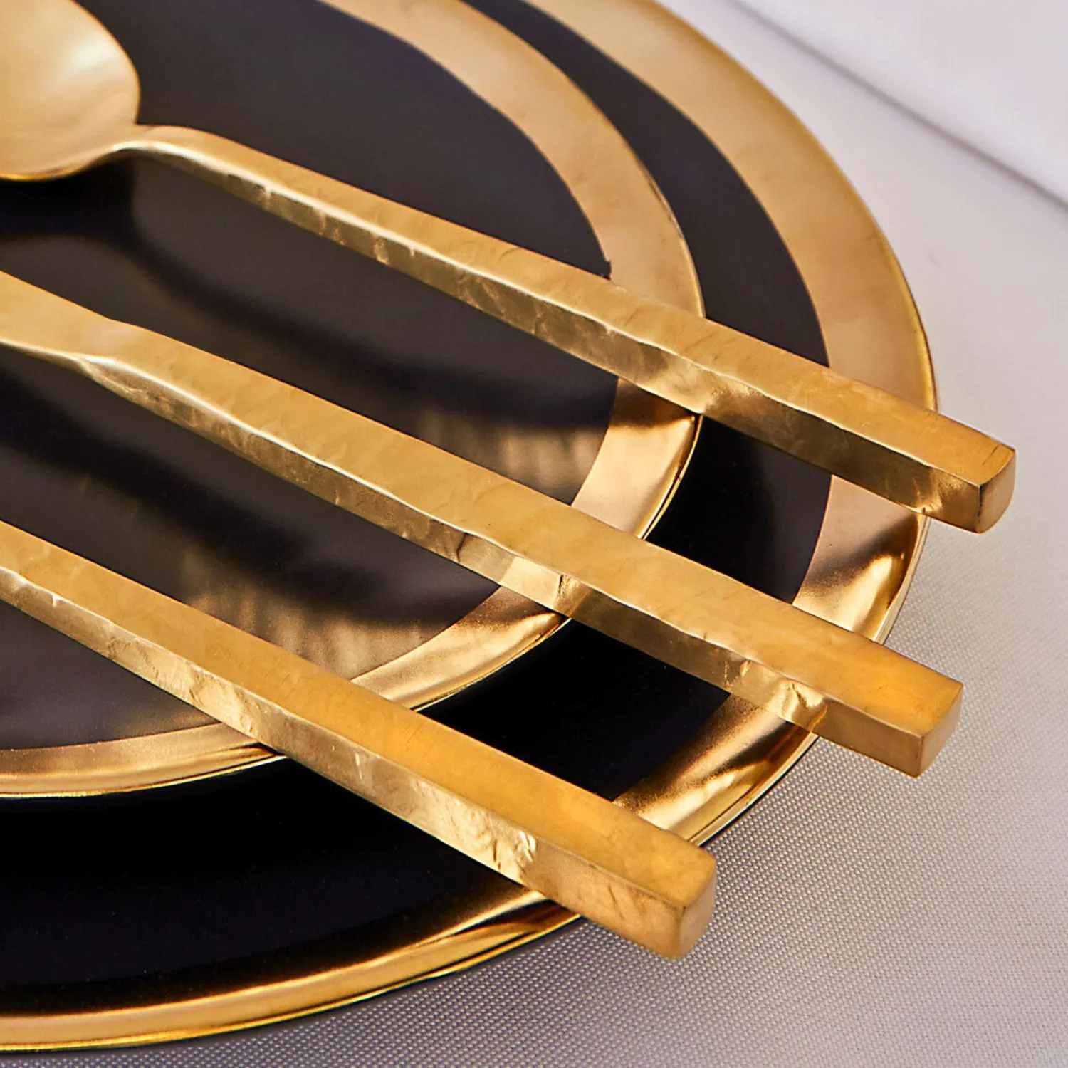 Godinger Rustic bestiksæt guld 20 dele til 4 personer rustfrit