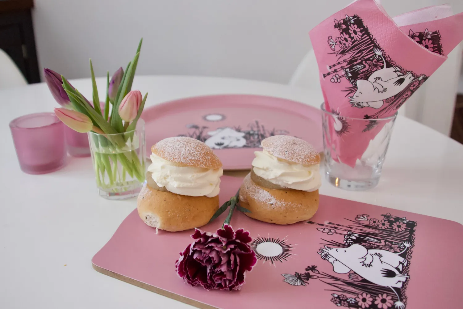 Opto Design Moomin Hug serveringsbræt 30x20 formet