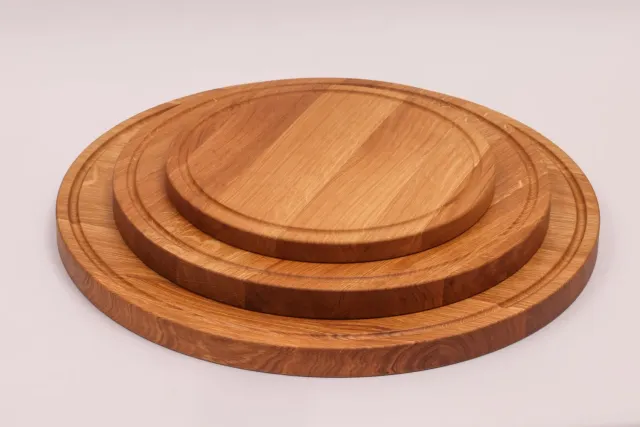 Doshka Monte skærebræt rundt egetræ 25 + 35 cm 2 stk